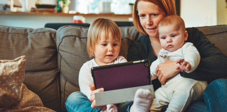 Geleceğini güvence altına almış mutlu bir aile